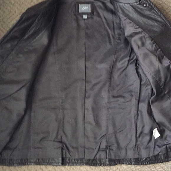 Leather jacket - Picture 4 of 5